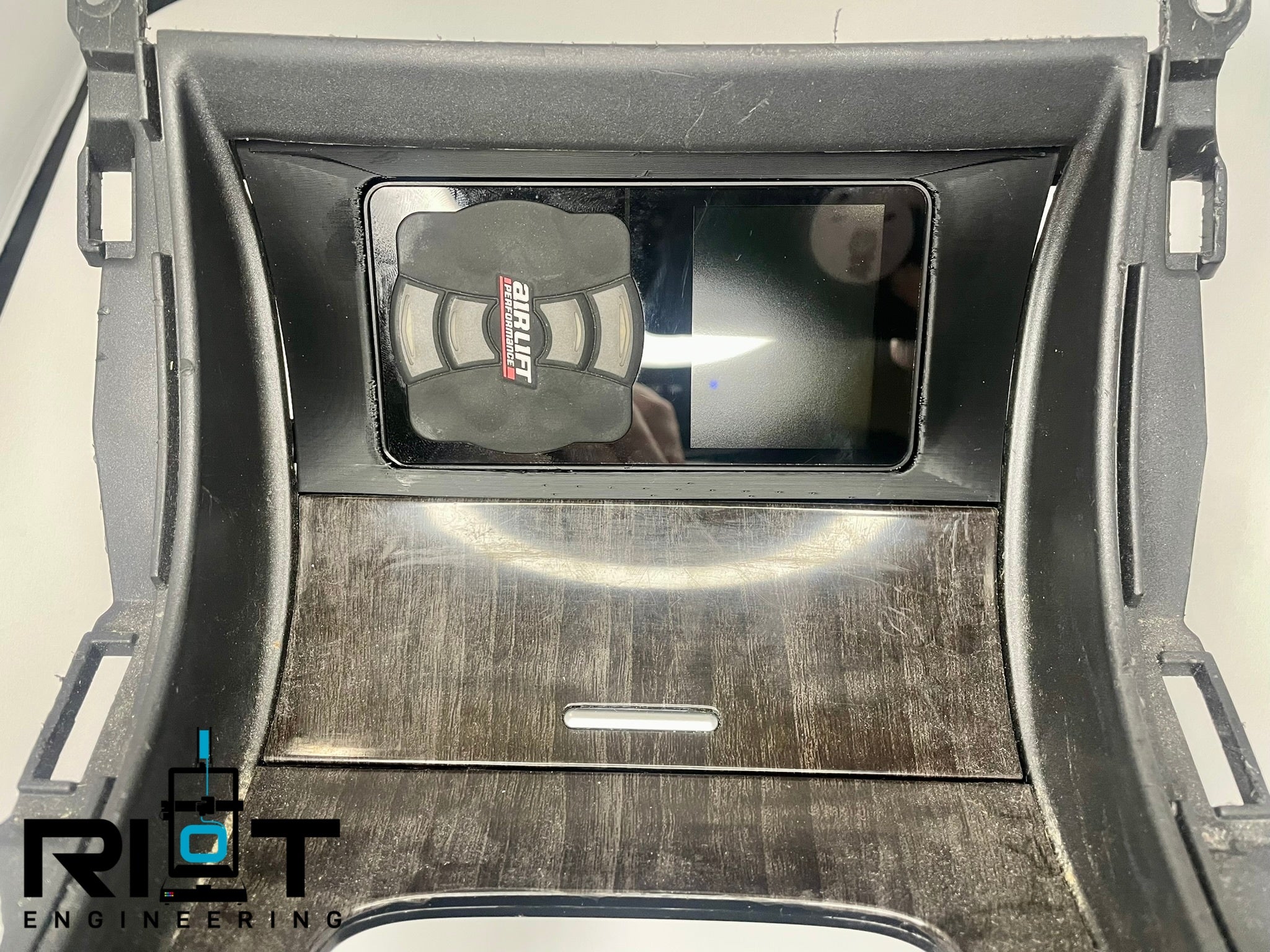 Riot Engineer 04-08 TL Air Lift Controller Holder - Cubby Mount Airlift – Riot ...