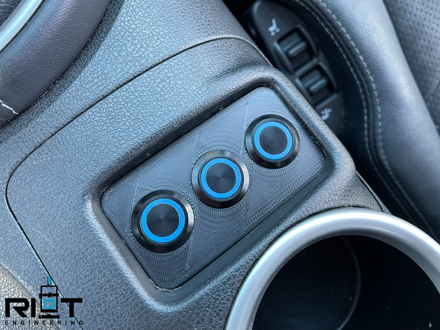 370Z Button Panel - 19mm Blue LED 3 Buttons - YAW Sensor Bypass